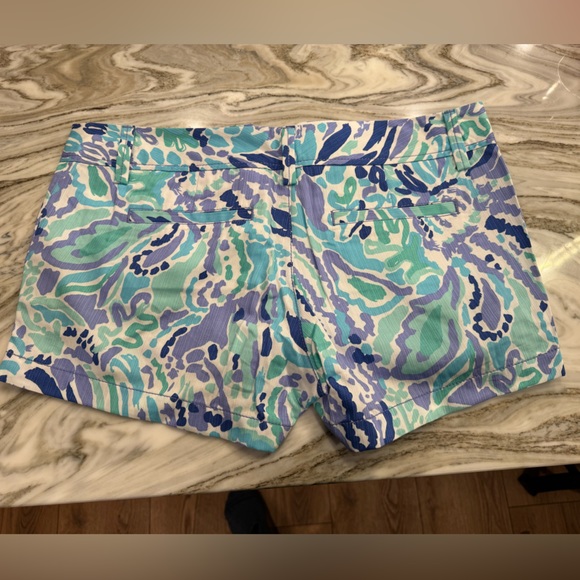 Lilly Pulitzer Walsh shorts - Picture 2 of 6